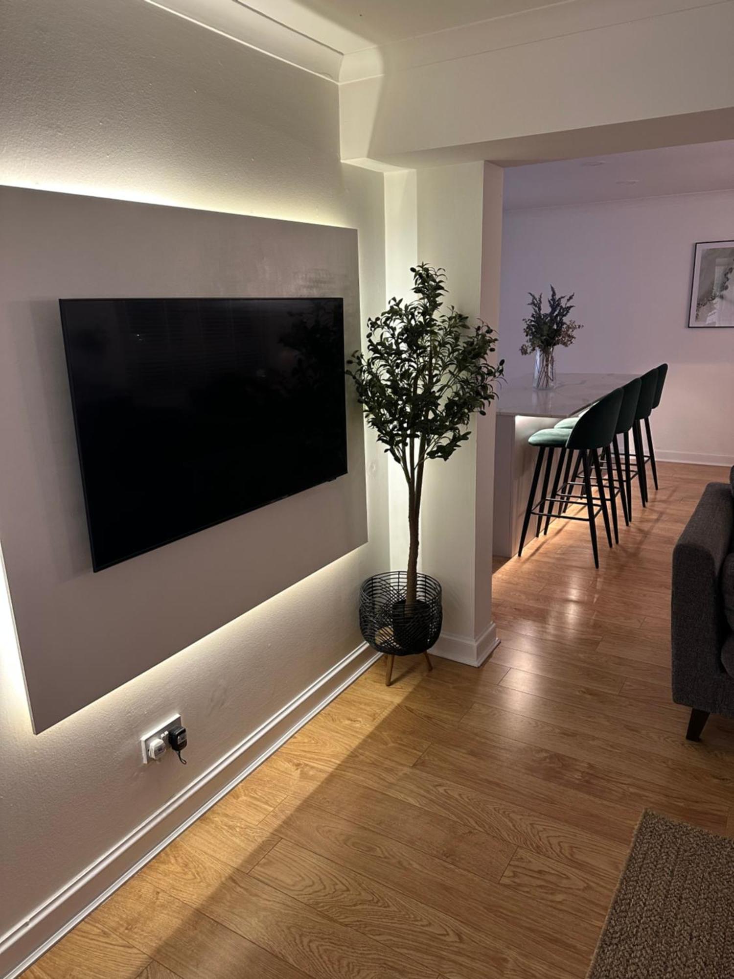 Lux 2 Bedroom Ground Floor Apartment EDI Eksteriør bilde